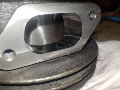 Exhaust port